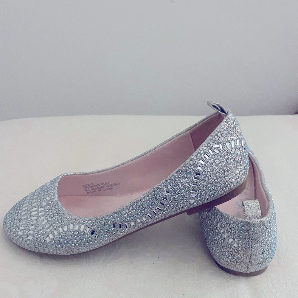 Olive & Edie Shimmer Ballet Flat Size 2